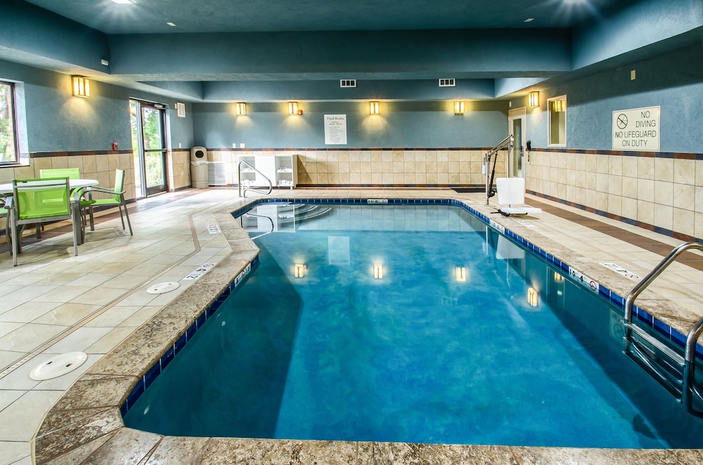 Holiday Inn Express & Suites Olathe South by IHG - photo 17