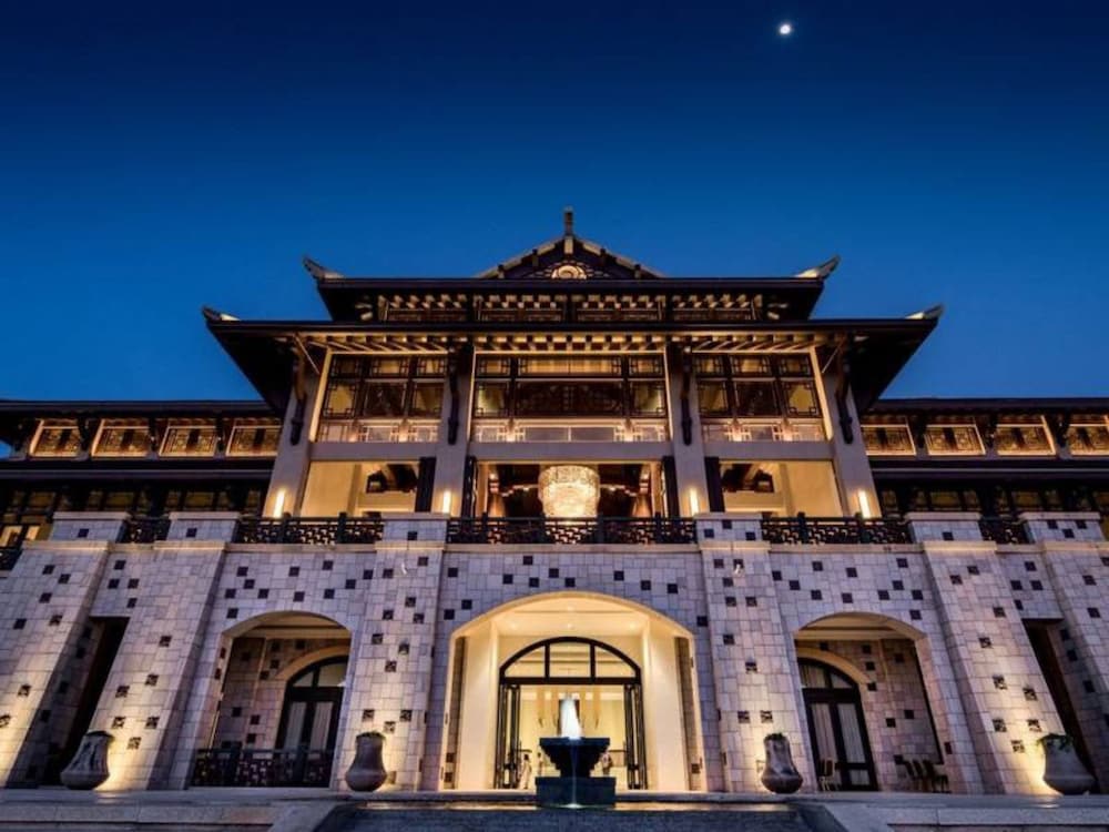 Hainan Qizi Bay New Century Resort — hotel in Shilu