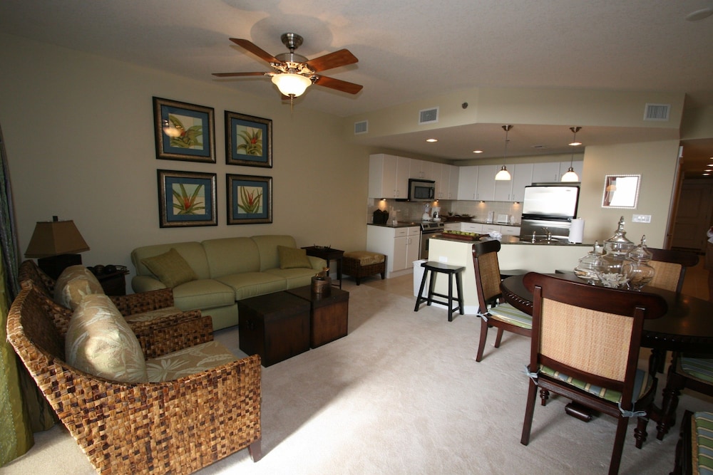 Grand Panama Beach Resort by Emerald View Resorts - photo 28
