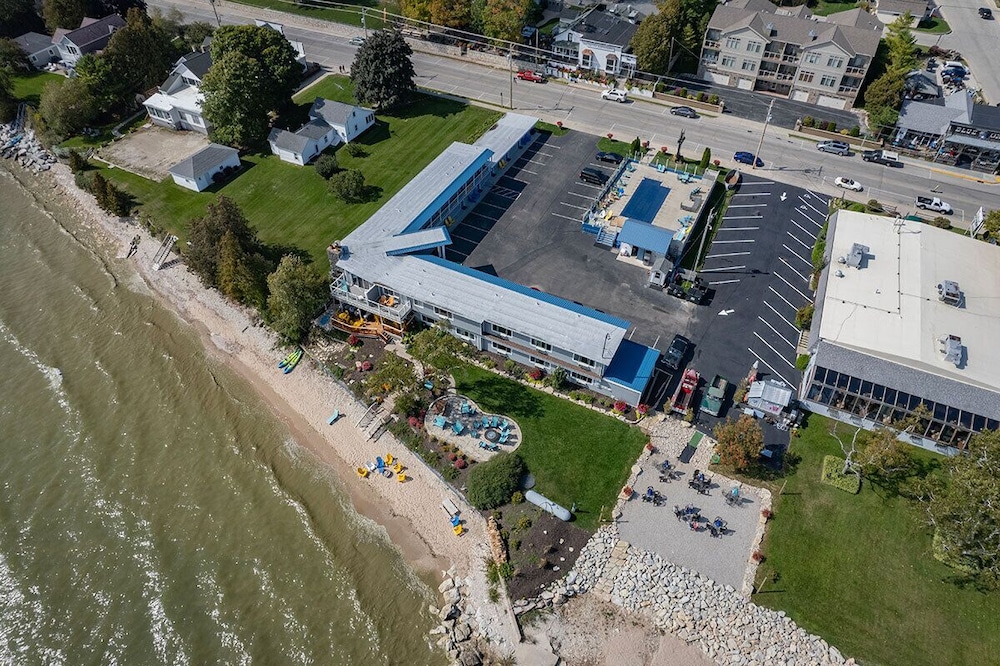 Beachfront Inn - photo 92