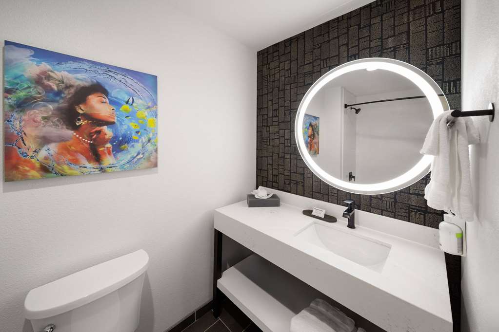 La Quinta Inn & Suites by Wyndham Austin Parmer Tech Ridge - photo 21