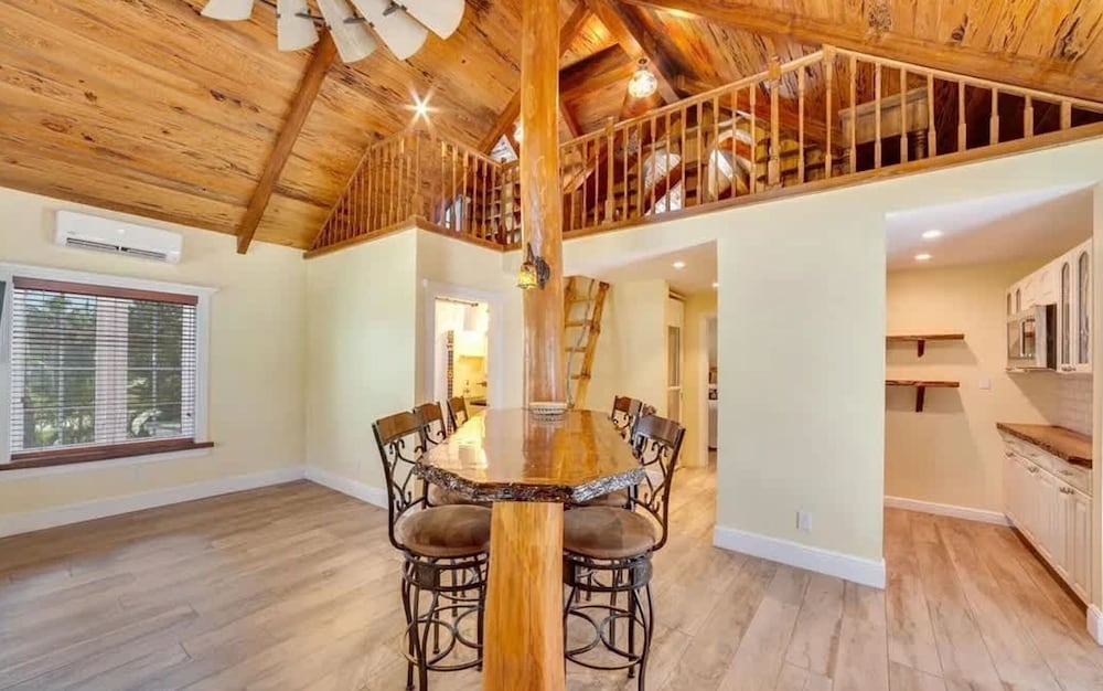 NEW Jungle Paradise Treehouse Suite With Resort Amenities Elevator Access Outdoor Kitchen Lagoon Lazy River Pool RV Hook up - photo 46