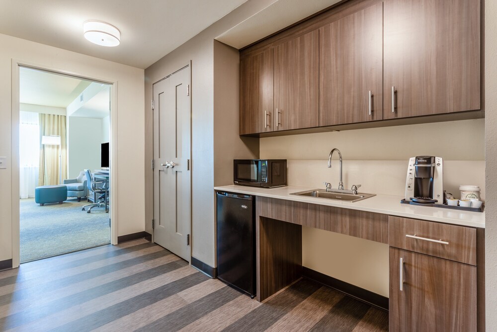 Holiday Inn & Suites Cedar Falls Waterloo Event Ctr by IHG - photo 16