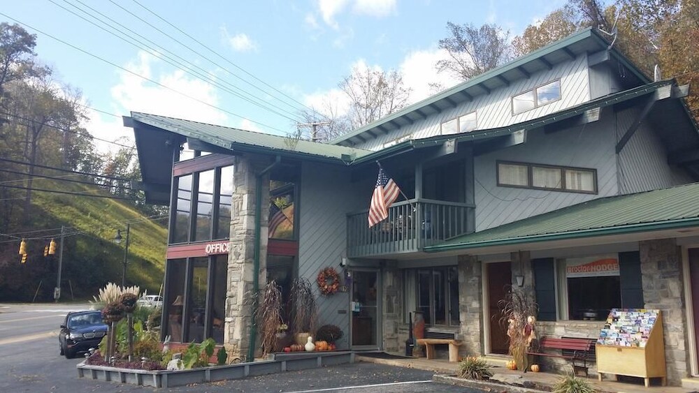 El Camino Motel - photo 12