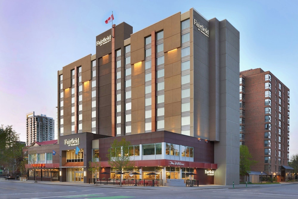 Fairfield Inn & Suites Calgary Downtown