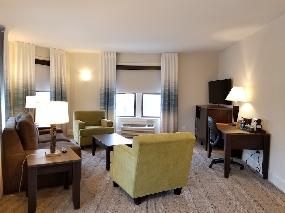 Hotel Versey Chicago Lincoln Park - photo 30