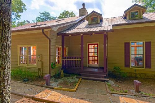 Belle Ridge in Blue Ridge, United States