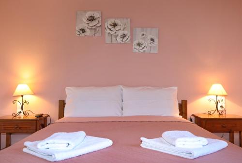 Villa Pefkias — 4-Star Luxury Hotel in Skopelos, Greece