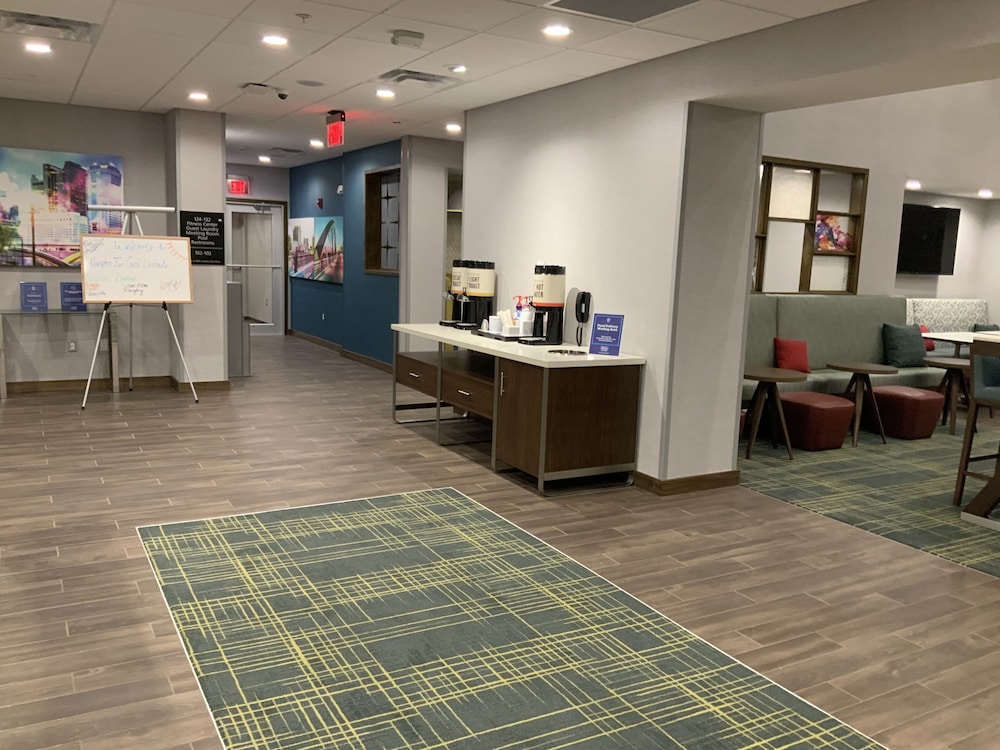 Hampton Inn & Suites Canal Winchester Columbus - photo 5