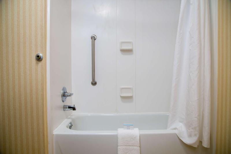 Hampton Inn Lewisburg - photo 69
