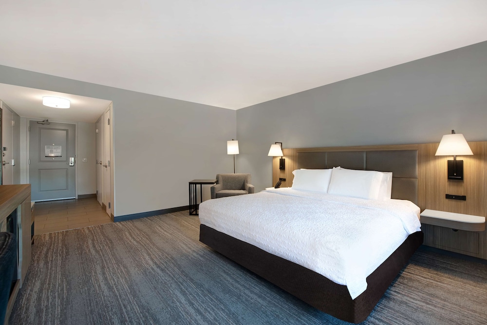 Hampton Inn Anderson Alliance Business Park - photo 33