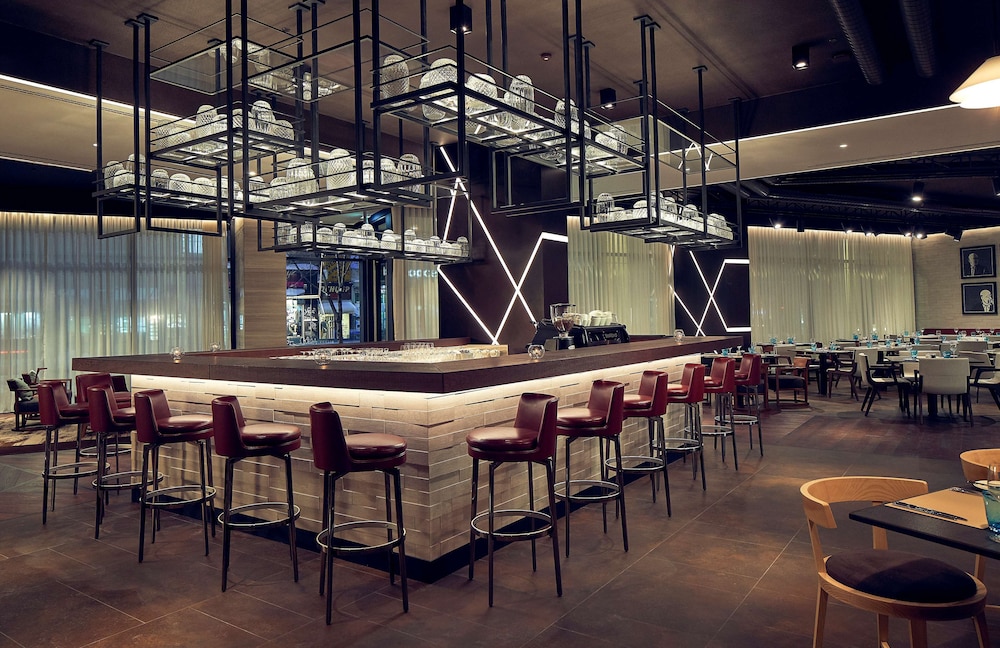 מזון ומשקאות