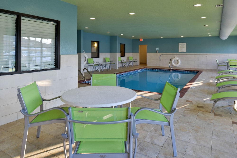 Holiday Inn Express & Suites Lonoke I 40 Exit 175 - photo 24