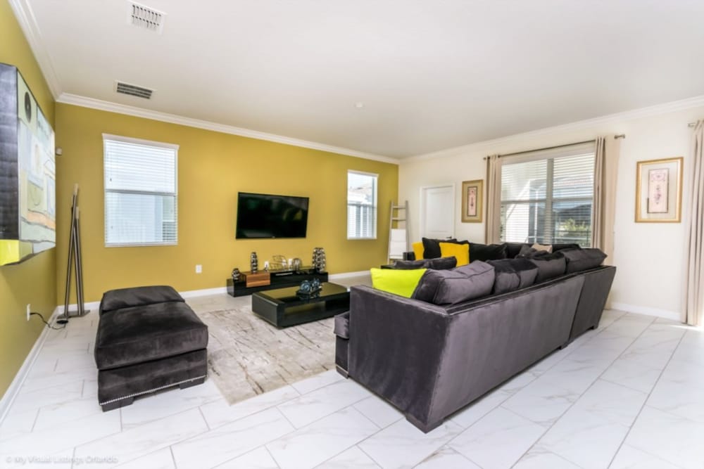 9020Hs — 4-Star Luxury Hotel in Davenport, United States