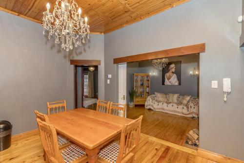 Escape to tranquility in Claremont