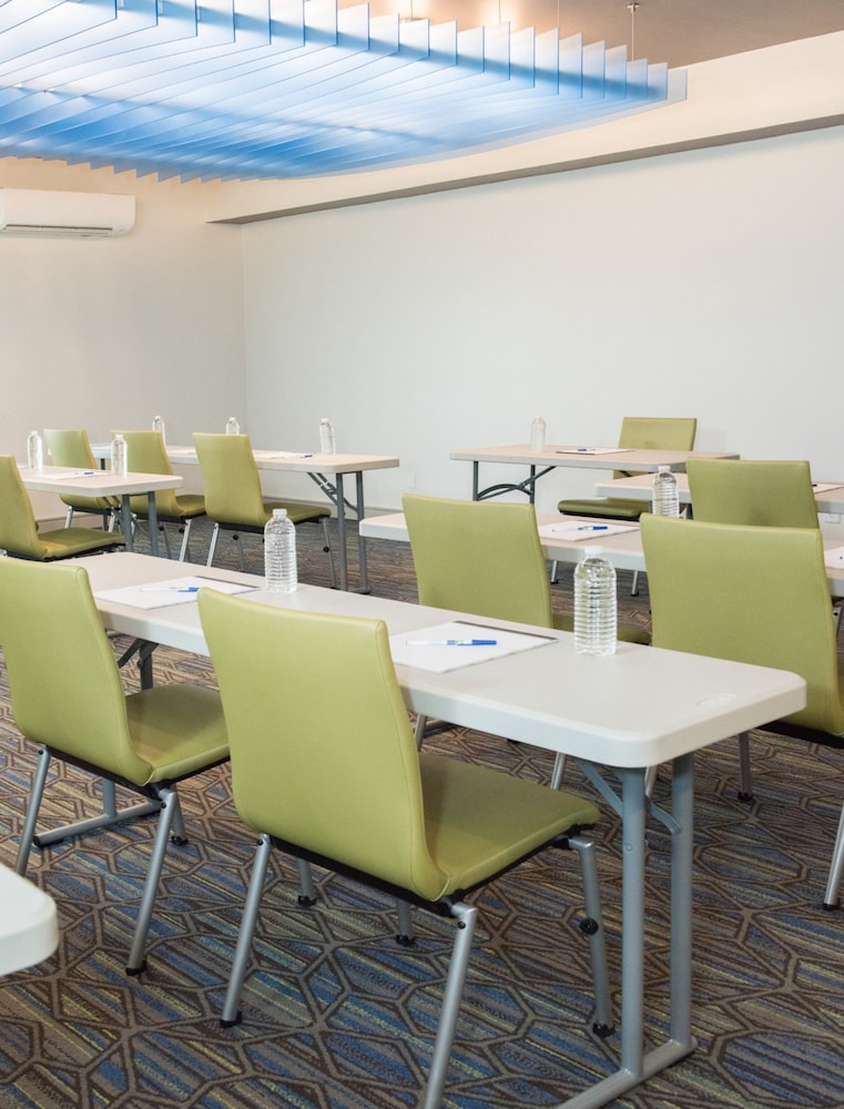 Holiday Inn Express Moss Point by IHG - photo 36
