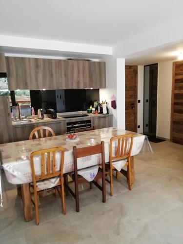 La Montagne Tranquille — hotel in Taninges