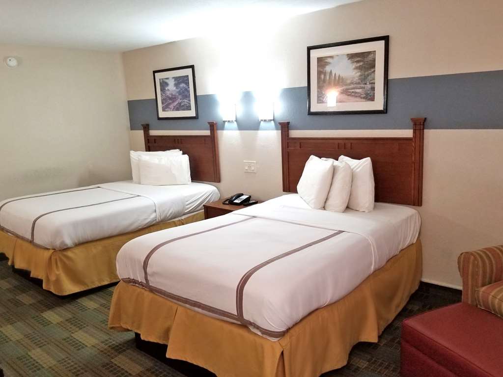 Americas Best Value Inn Marshall - photo 11