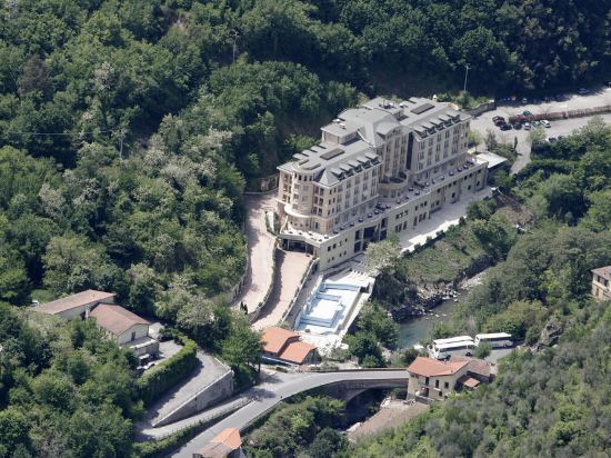 Grand Hotel Pigna Antiche Terme & Spa — hotel in Pigna