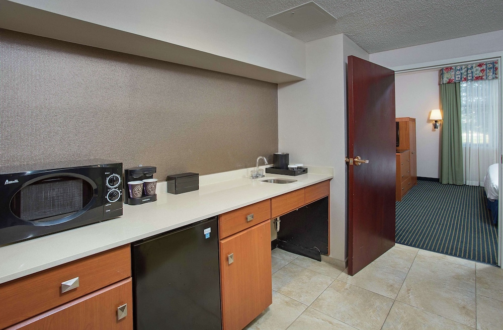 Embassy Suites by Hilton Lexington UK Coldstream - photo 28
