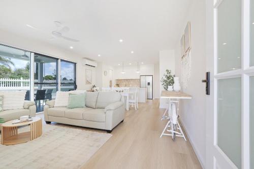 2min Walk To Esplanade Perfect Bargara Escape — Bargara