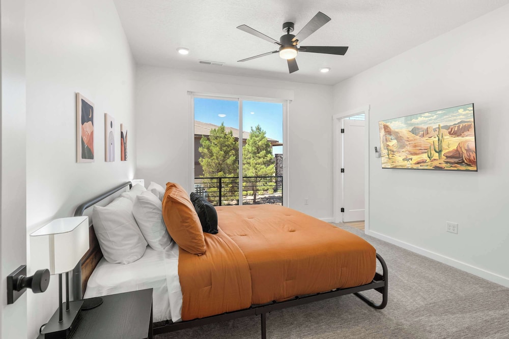 Vintage Desert 5 BDR w Resort Amenities - photo 10