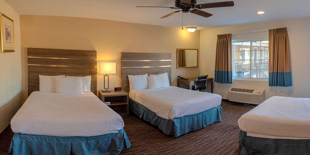 Rodeway Inn Near University Gateway to Yosemite - photo 5