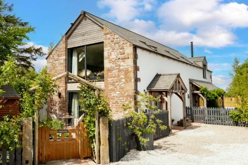 Daisy Cottage Dalston peaceful rural setting with garden & hot tub — 4-Star Luxury Hotel in Carlisle, United Kingdom
