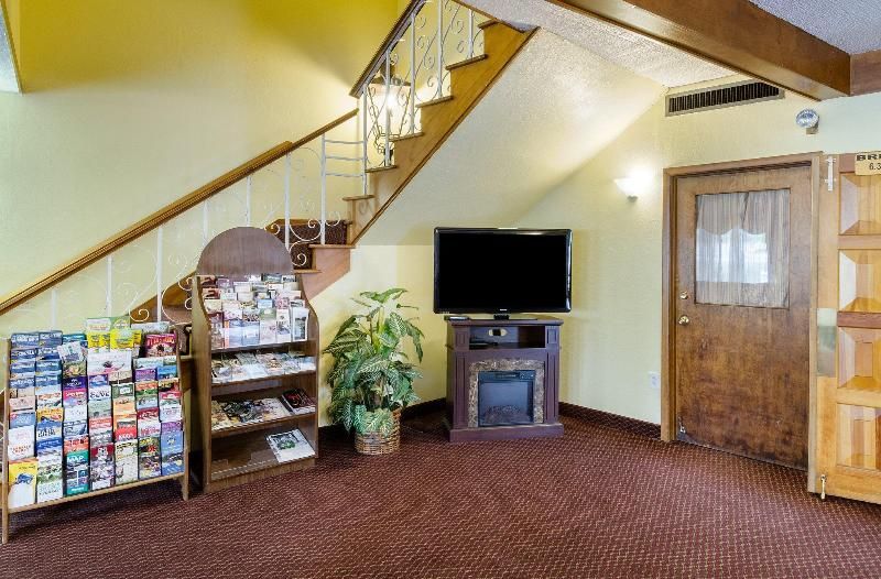 Red Roof Inn Sutton - photo 23