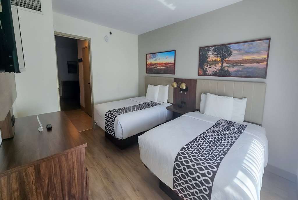 La Quinta Inn & Suites by Wyndham Dallas Mesquite - photo 58