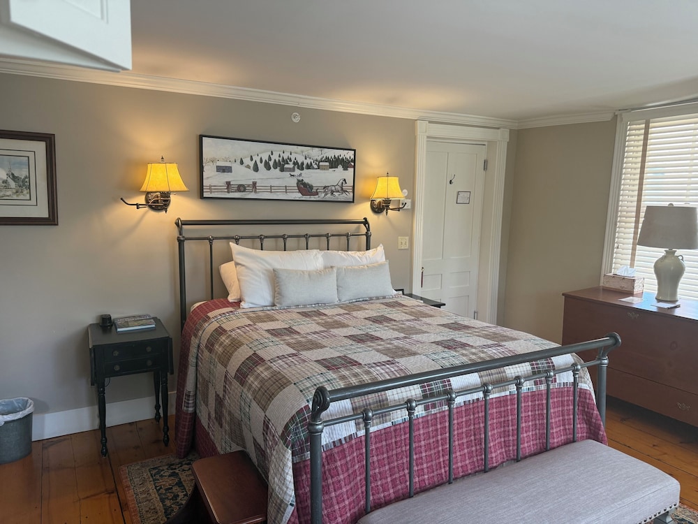 Four Columns Inn - photo 29