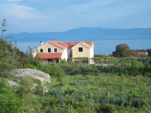 Jenny`s House — 4-Star Luxury Hotel in Supetar, Croatia