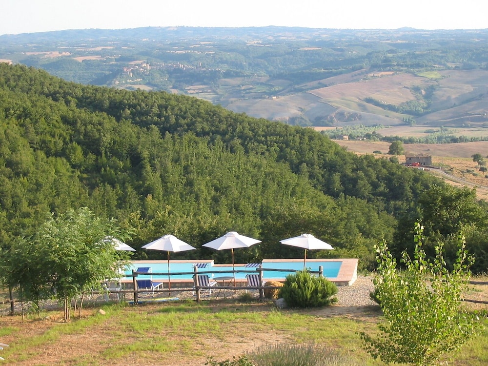 L'Albero Bianco - carbon neutral hotel in Acquapendente