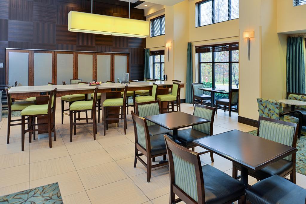Hampton Inn & Suites Fort Belvoir Alexandria South - photo 23