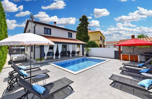 House Galizana 2186 — 4-Star Luxury Hotel in Galizana, Croatia