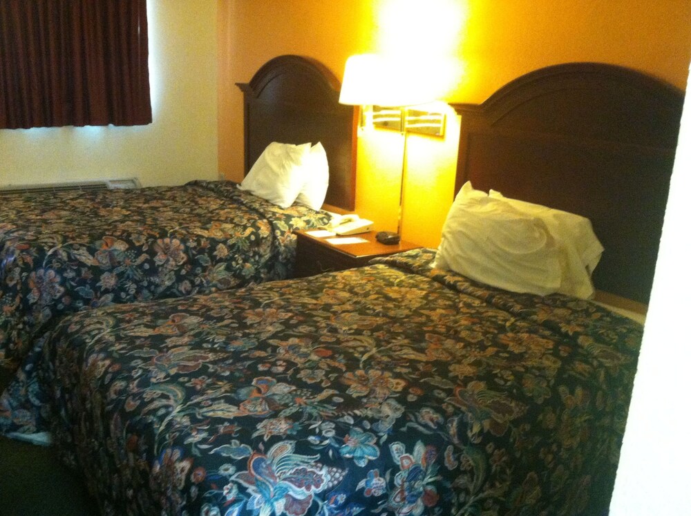 Motel 6 Calera - photo 8
