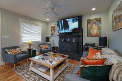 Jb`S Place in Brevard, United States