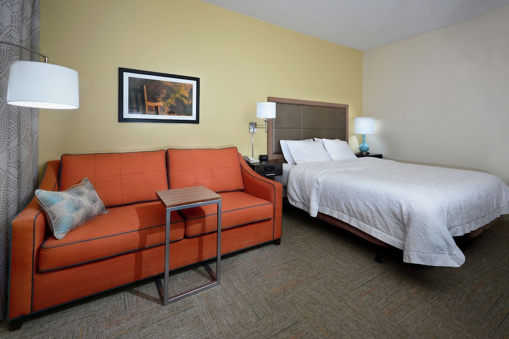 Hampton Inn Martinsville - photo 25