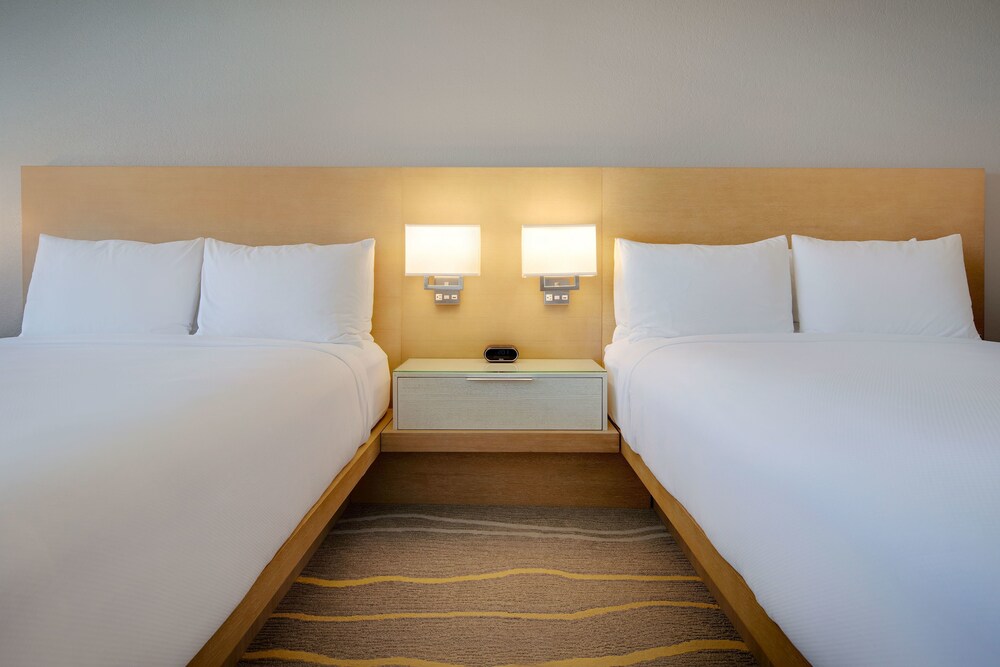Delta Hotels by Marriott Daytona Beach - photo 4