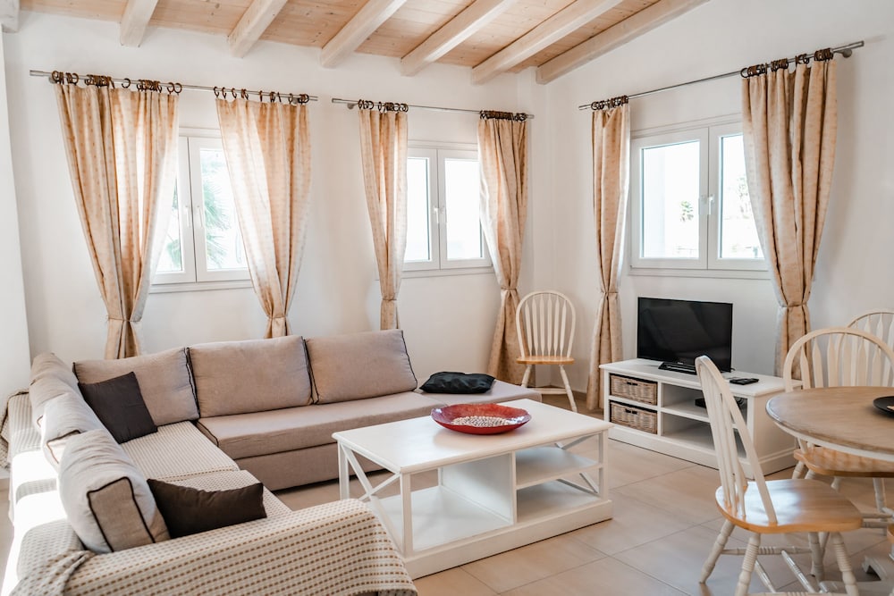 Apartment Sofia Beachfront — 4-Star Luxury Hotel in Corfu, Greece