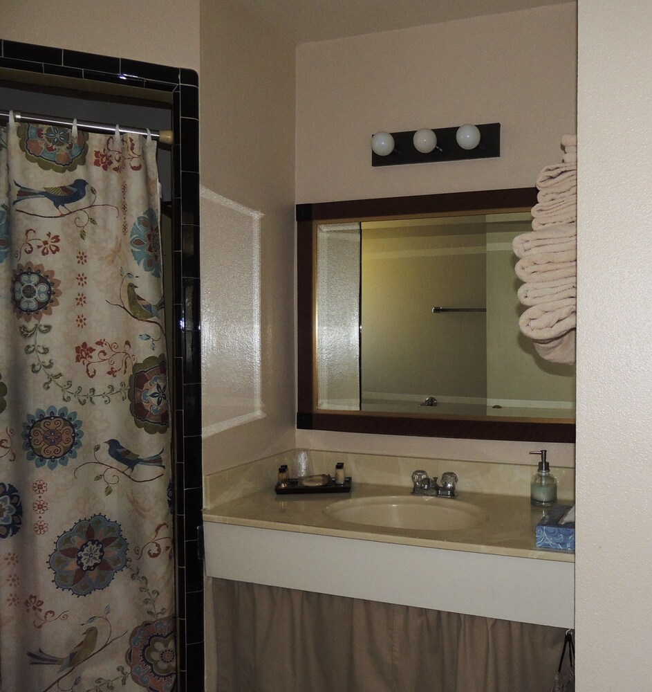 Indian Creek Lodge - photo 26