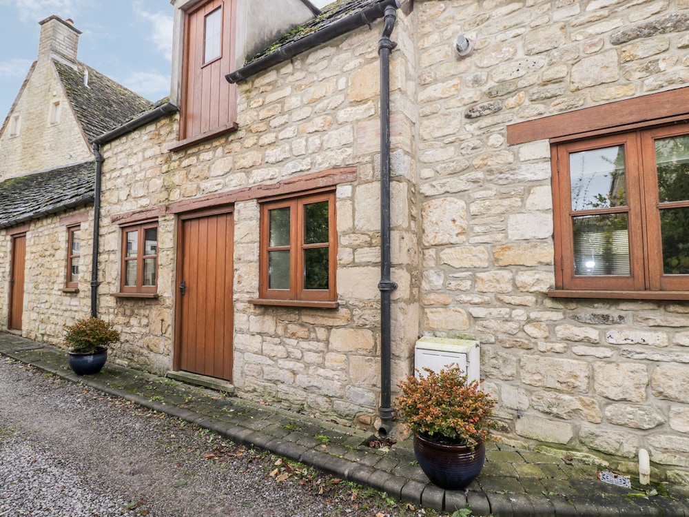 Chapel Cottage — 4-Star Luxury Hotel in Stonehouse, United Kingdom