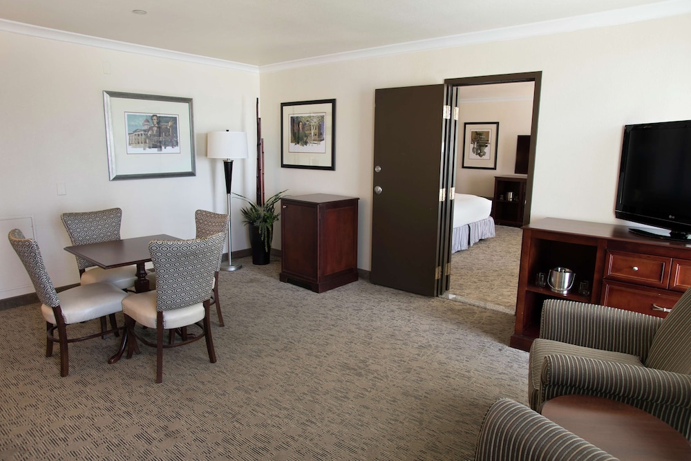 President Abraham Lincoln Springfield DoubleTree by Hilton - photo 29