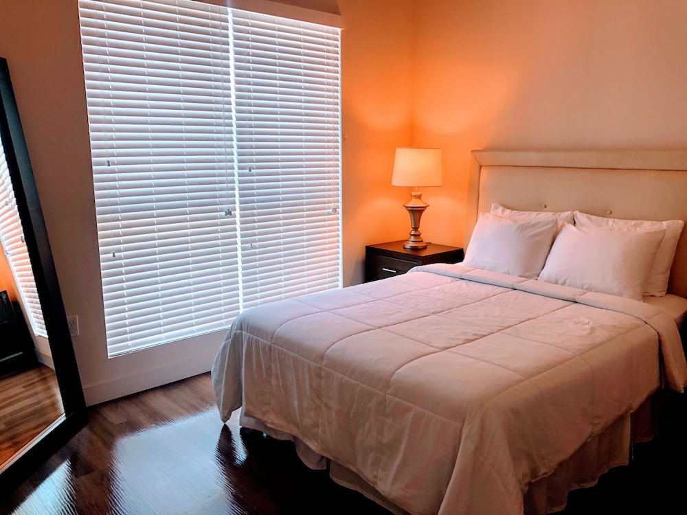 Resort Style Suites in Downtown LA - photo 13