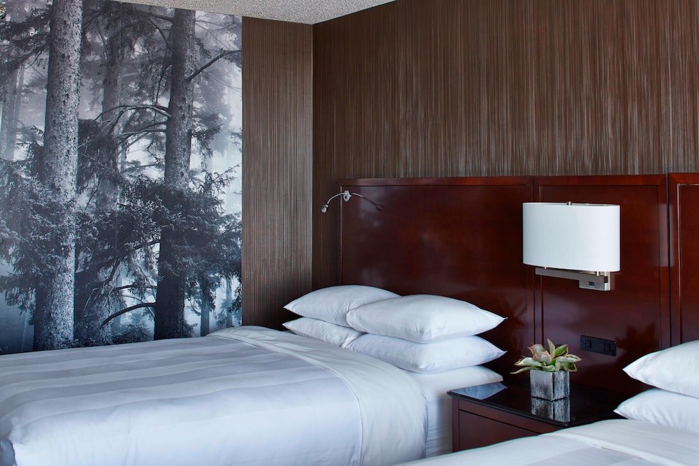 Marriott Minneapolis Southwest - photo 8