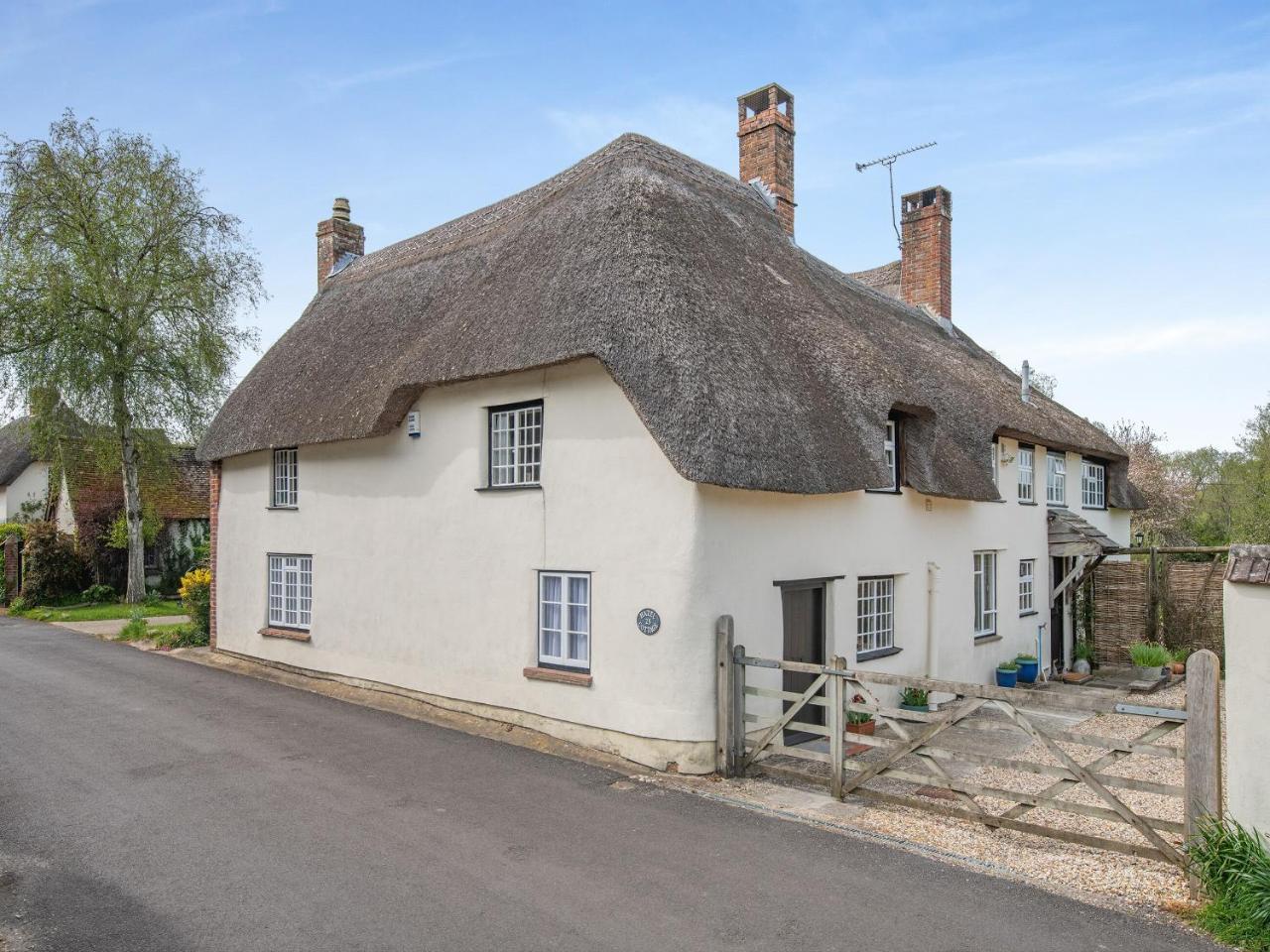 Hazel Cottage — 4-Star Luxury Hotel in Dorchester, United Kingdom