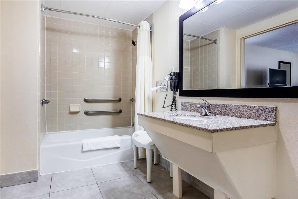 Quality Inn Pinehurst Area - photo 18