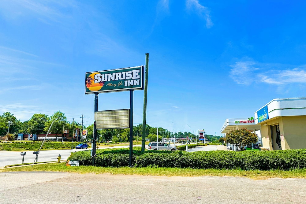 Sunrise Inn By OYO Albany - photo 33