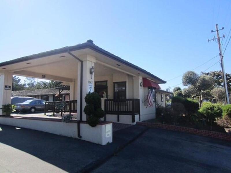 Monterey Fairgrounds Inn - photo 4