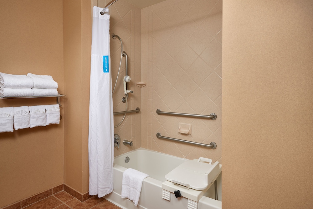 Hampton Inn & Suites Phoenix Surprise - photo 18